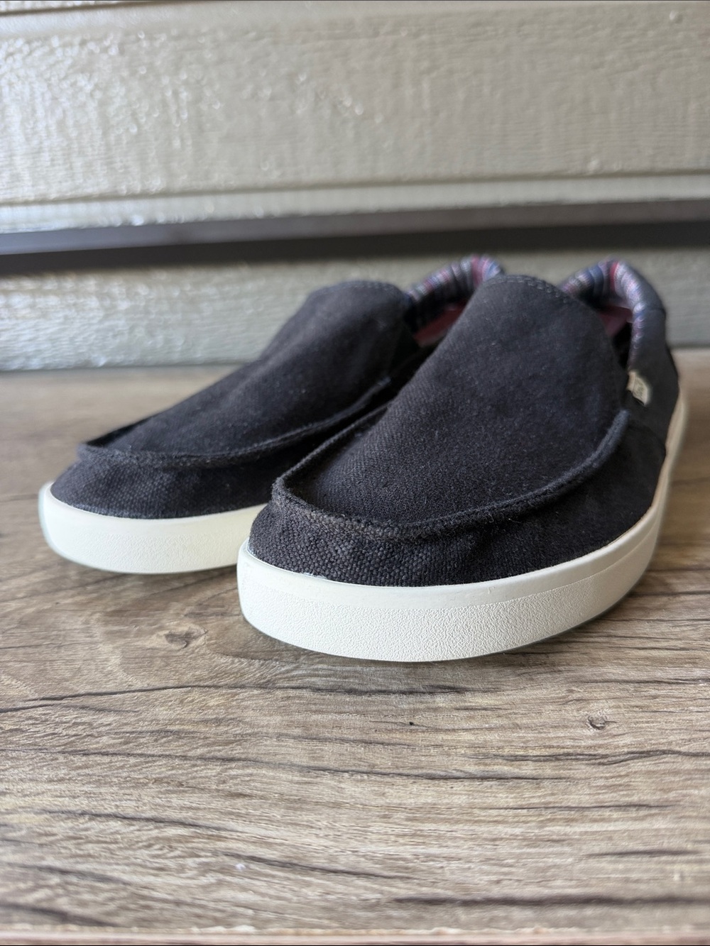 Sanuk Black Canvas Slip-On Loafers with White Sole size 11